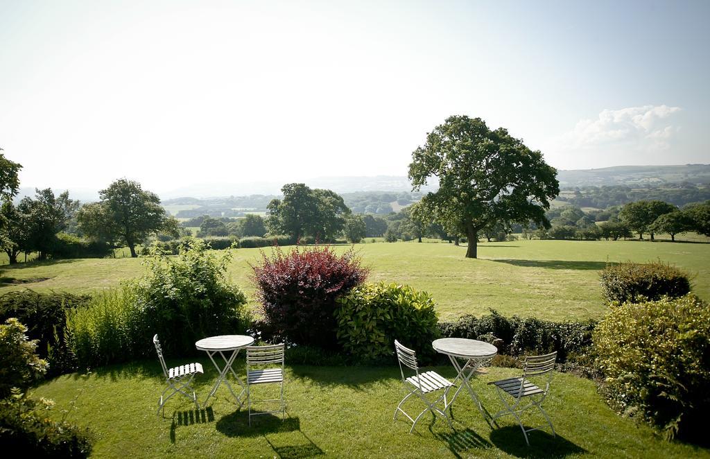 The Shireburn Arms Otel Clitheroe Dış mekan fotoğraf